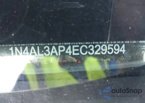 2014 Nissan Altima 2.5 S z USA, uszkodzony, nr VIN 1N4AL3AP4EC329594